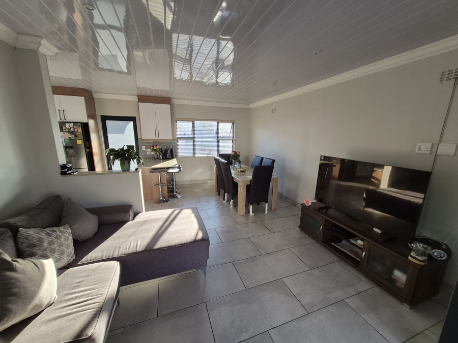 To Let 3 Bedroom Property for Rent in Penlyn Estate Western Cape